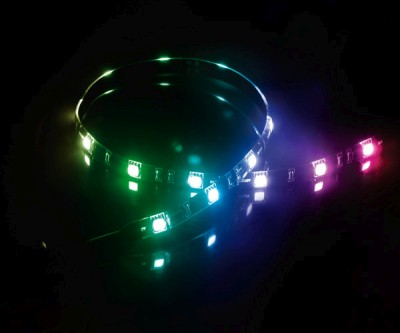 Akasa VegasMB Magnetisk RGB LED-ljusslinga, 10x Magneter, 15x LED, 50cm