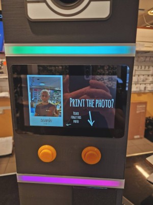 Hyra DB Fotobås Mini, din automatiserade Polaroidkamera för festen eller företagseventet#3